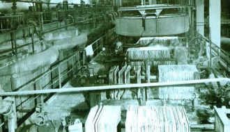 stare foto - wewnątrz hali